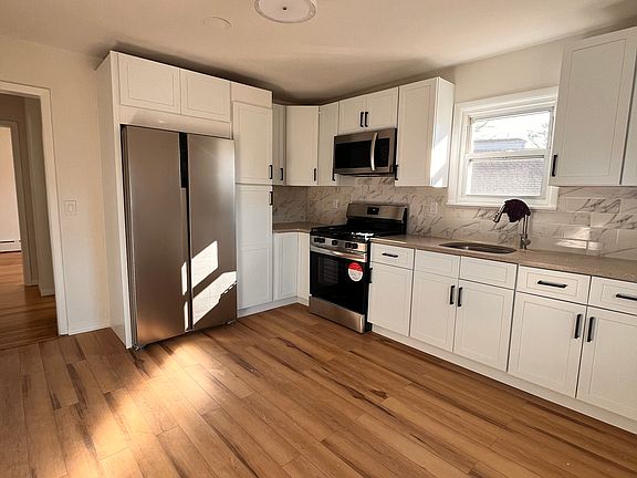 4th image of 18 Princeton Ter Floor 1