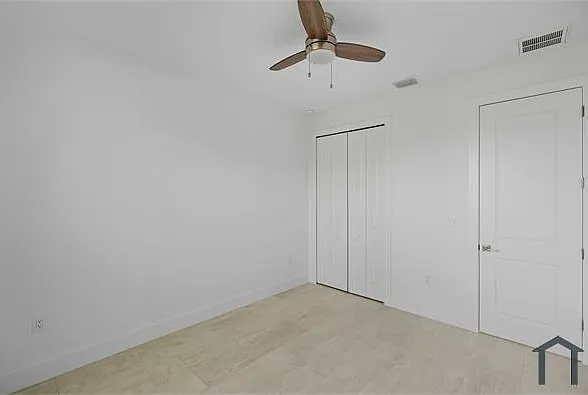 211 NW 25th Ave — Photo 30