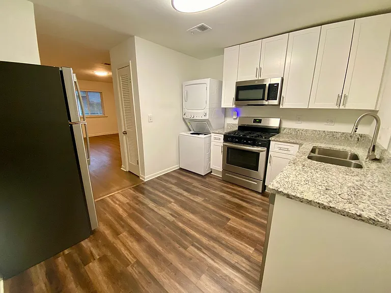 Oak Pointe Apartments — Photo 27