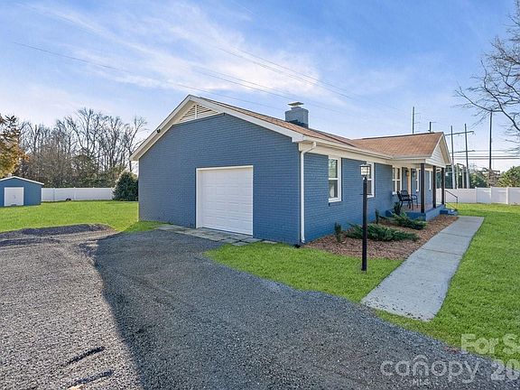 3rd image of 16808 Knoxwood Dr