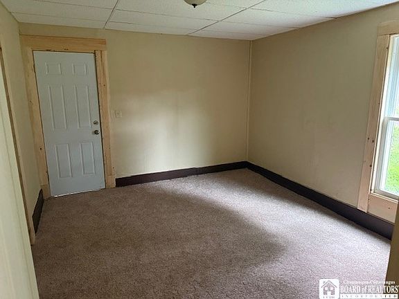 5th image of 253 Crescent St
