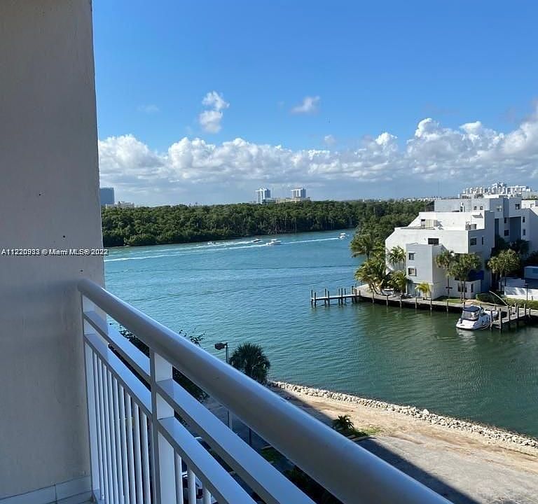 1st image of 400 Kings Point Dr APT 726