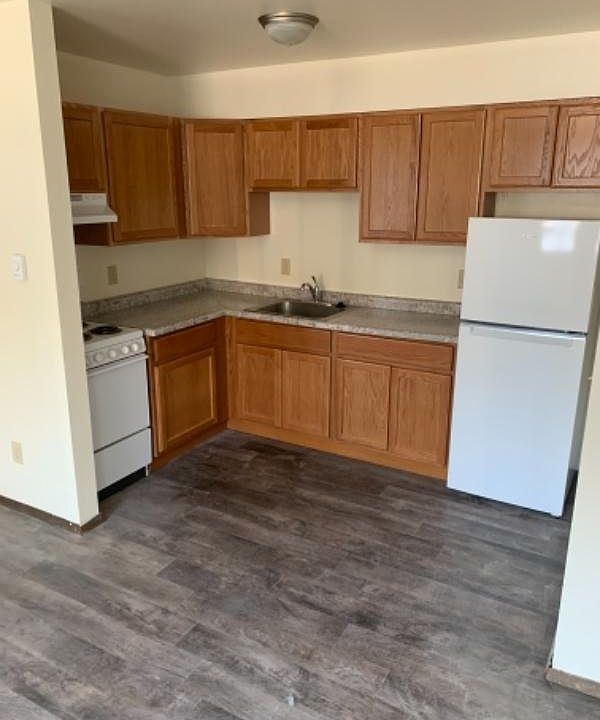 1st image of 454 W Dayton St #100