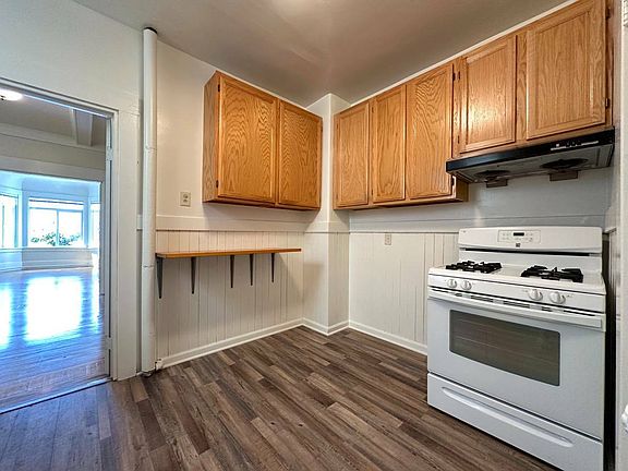 5th image of 1637 Clay St APT 8