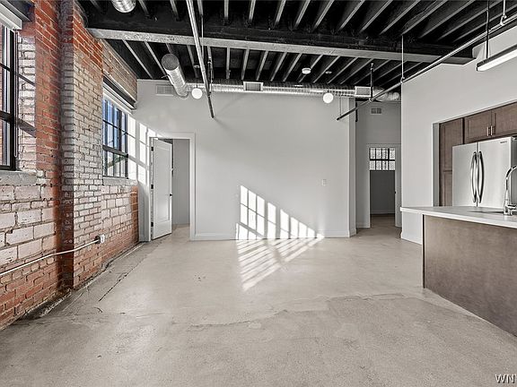 3rd image of 1786 Main St #103