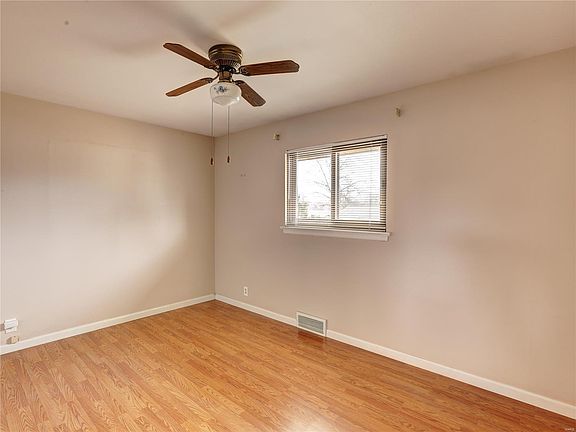 5th image of 9512 Bobmar Dr