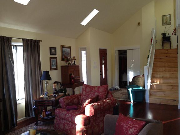 3rd image of 5462 Camellia Ct