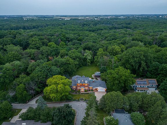 2nd image of 2410 Greenwood Ave