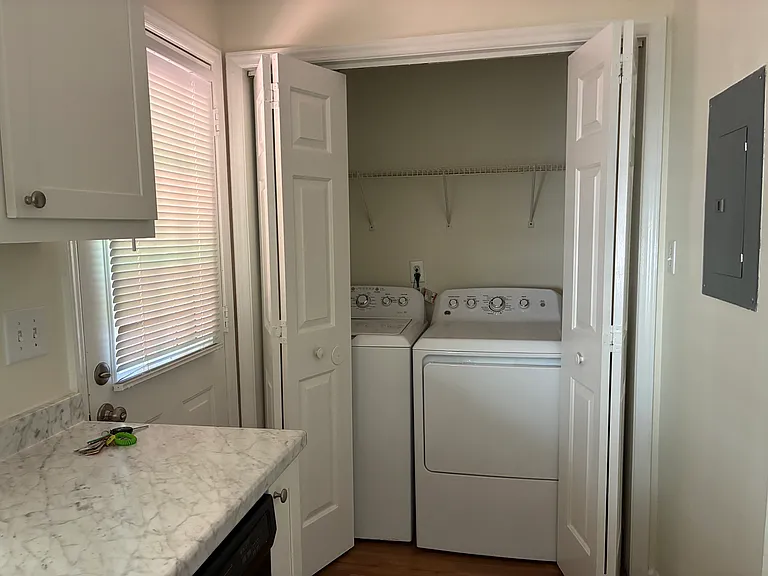 306 W Wyatts Pond Ln — Photo 12