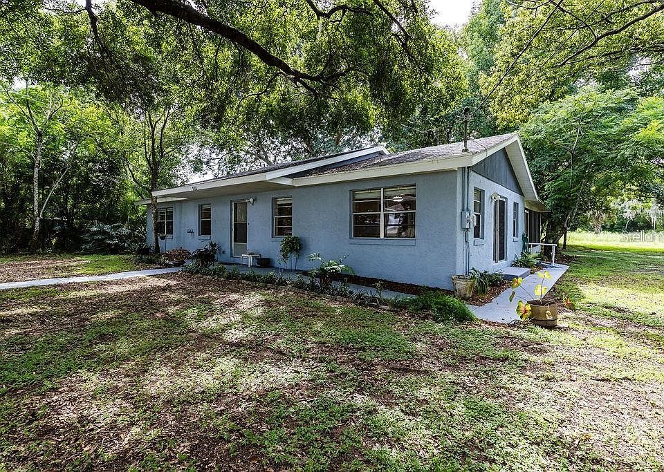 1st image of 104 Fruitwood Ave
