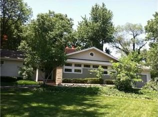 3900 Homestead Dr, Prairie Village, KS 66208