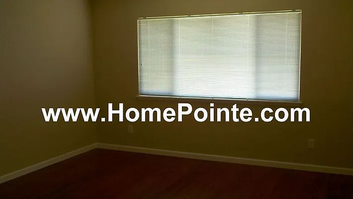 4924 Dingman Cir photo 1