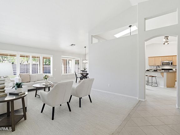 5th image of 5361 W SARAGOSA Street