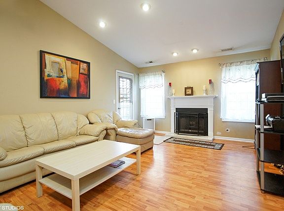 2nd image of 655 Catherine Ct #D