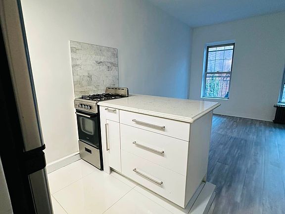 3rd image of 1594 3rd Ave APT 4D