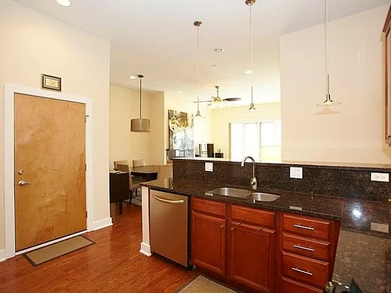 2342 W North Ave #201 — Photo 10