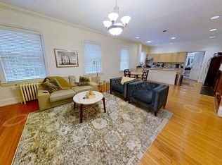 1816 Spruce St APT 1R, Philadelphia, PA 19103