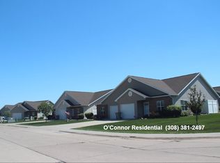 2622-2624 Brennen Ln, Grand Island, NE 68803