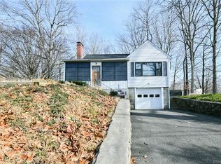 86 Glendale Ave, Winsted, CT 06098