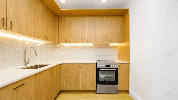 Rented by Nooklyn NYC LLC | media 18