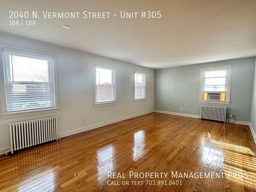 1st image of 2040 N Vermont St #305