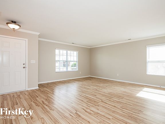 3rd image of 1067 Bent Branch St