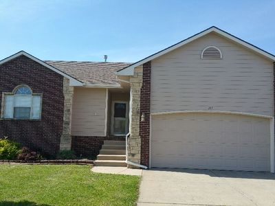 219 E Stone Path St, Derby, KS, 67037