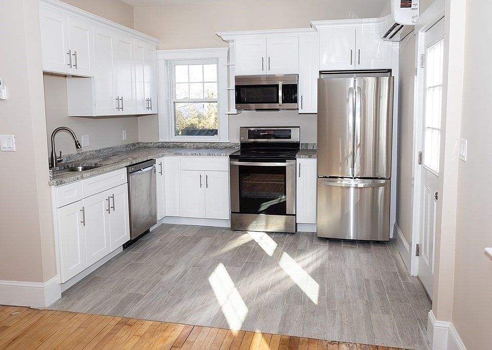 1st image of 132 North St #1