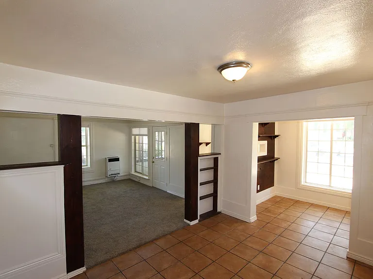 24 W C Riv — Photo 10