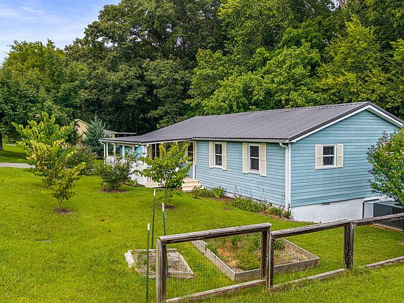 3rd image of 150 Patty Rd