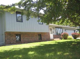 6205 Windmill Ct, Machesney Park, IL 61115