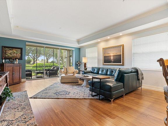 3rd image of 4952 Westchester Ct