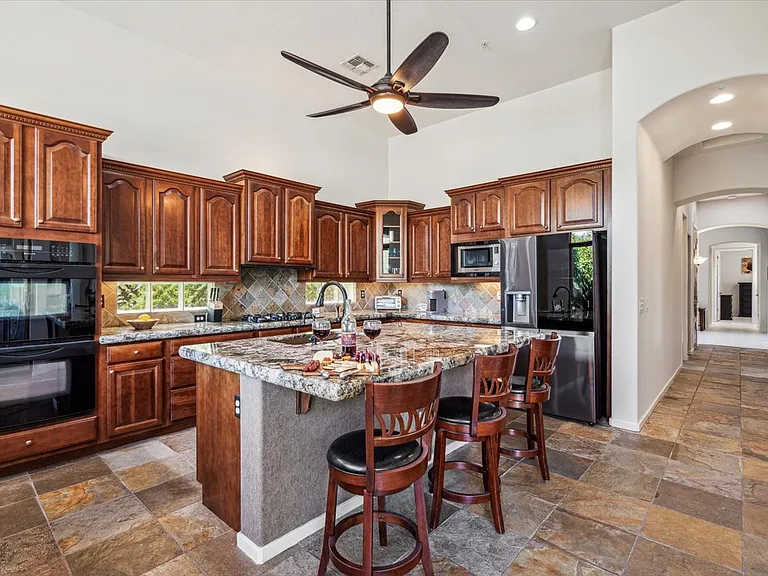 14586 E Wethersfield Rd — Photo 3
