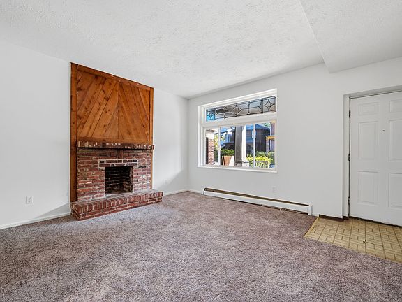 3rd image of 2232 Woodstock Ave APT 1