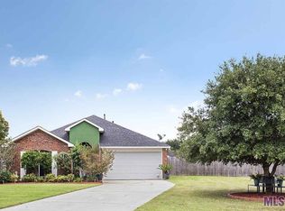 26586 Parkwood Dr, Denham Springs, LA 70726