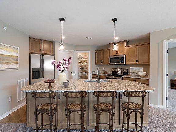 4th image of 638 Foxhill Dr #9-104