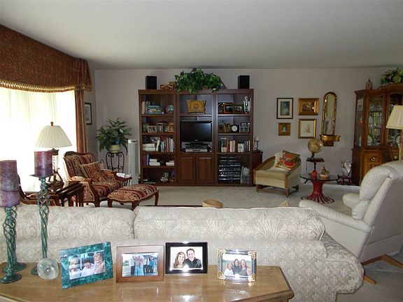 3rd image of 1666 S Park St