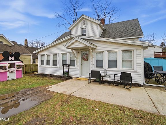 2nd image of 5247 Jackman Rd