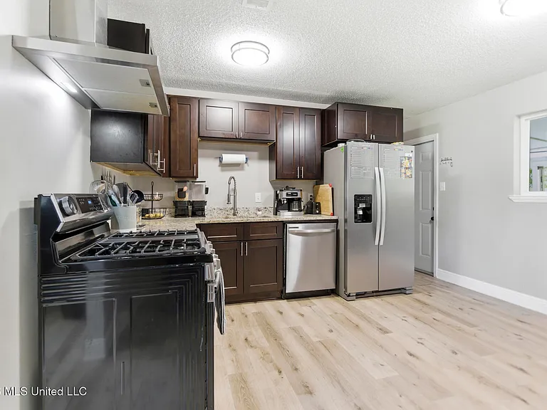 2616 W Angela Cir — Photo 11