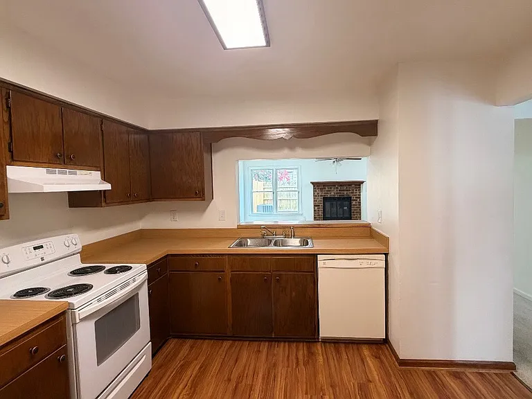 1357 Hafford Rd — Photo 11