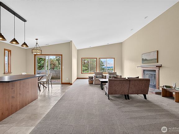 4th image of 520 11th Street NE #4