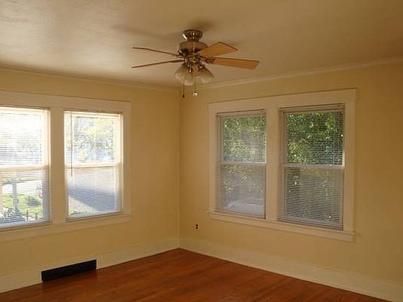 3rd image of 1207 E 9th St #1