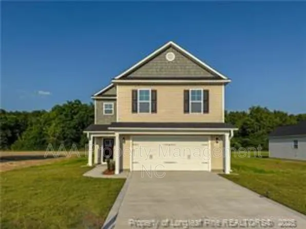 203 Guard Ln, Parkton, NC 28371