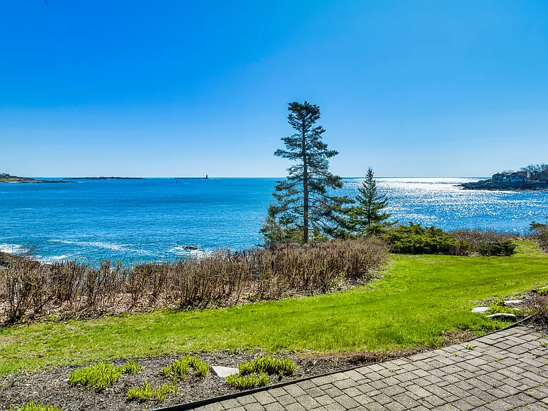 876 Shore Rd — Photo 7