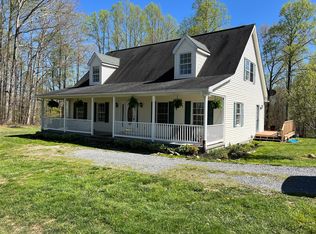 358 E Ridge Ln, Alderson, WV 24910