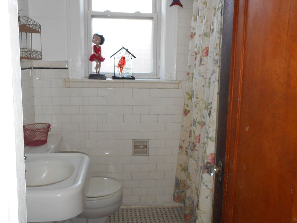 1st image of 4963 Tholozan Ave