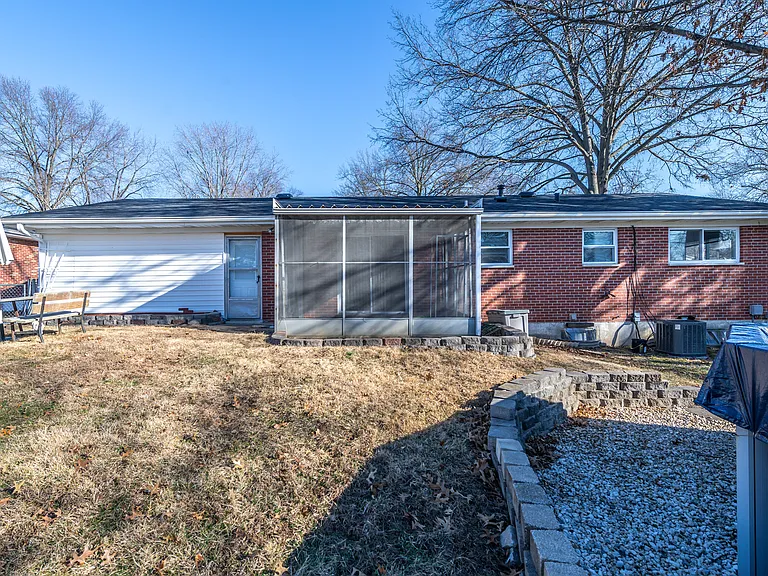 16 Fircrest Ln — Photo 29
