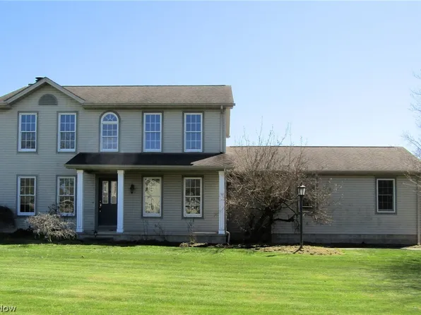 6915 Berry Blossom Dr, Canfield, OH 44406