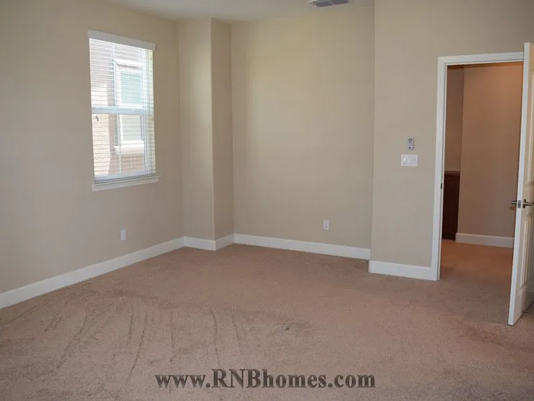 900 Lyon Pl — Photo 20