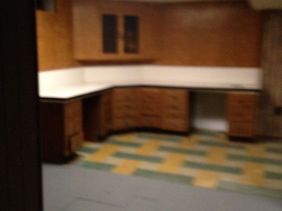4th image of 9601 Grandville Ave